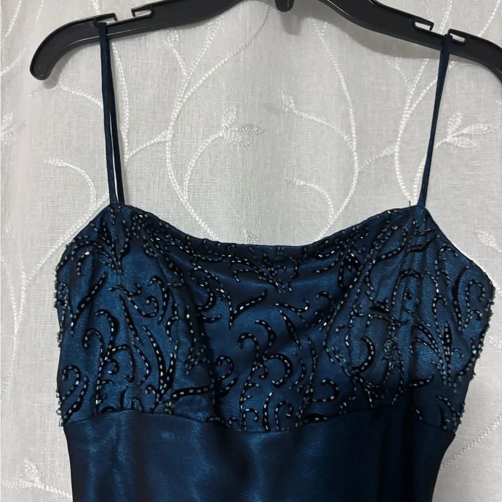 Blondie Nites Vibrant Blue Dress - Picture 2 of 7